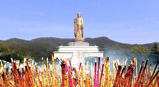 中国耗资12亿建“最大”的佛像，高达208米，却少有人去！