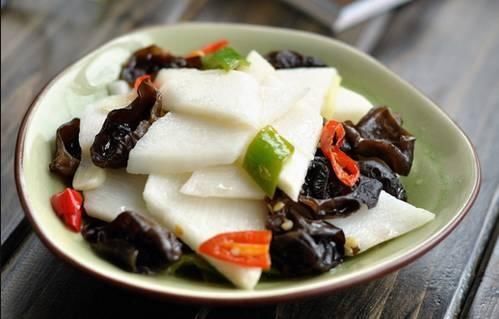 2021年夜饭凉菜清单，8道菜有荤有素，学会了给家人露一手