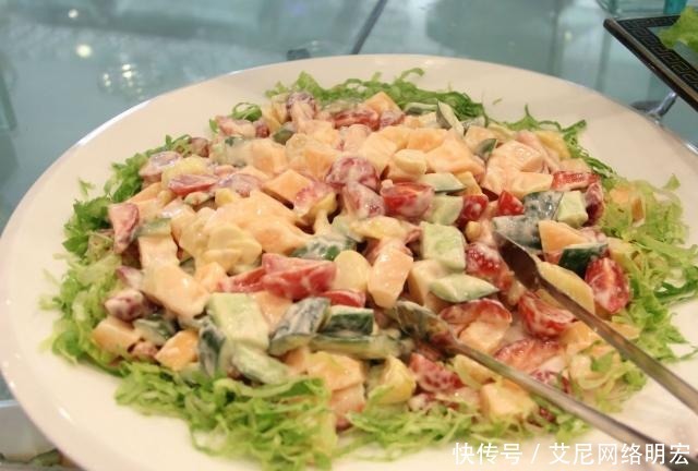 难怪|自助餐中的“隐形馒头”,顶饱便宜还诱人,难怪你吃不回本