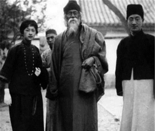 徐志摩@再婚后徐志摩生活穷困潦倒,向张幼仪借钱,她每次都说8个字