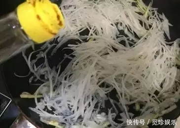 多給孩子做這菜,相當于喝10杯牛奶,特補鈣,比吃肉強!