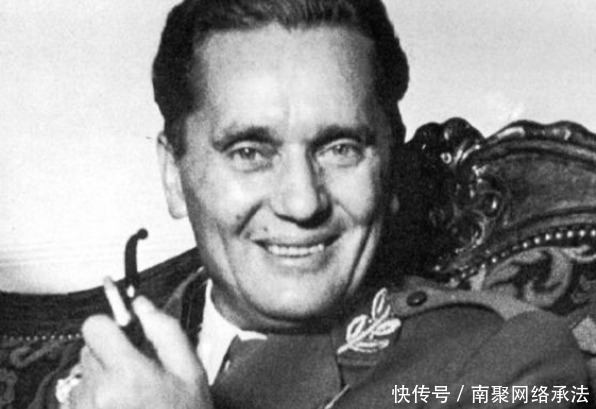 例外|斯大林开会时规定：将领必须全体站着，唯独1人例外，享最高待遇