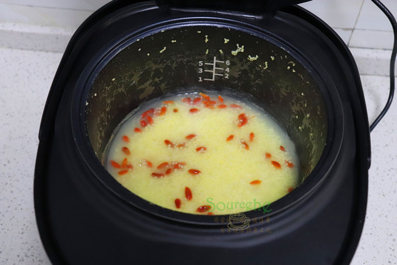 食材|煮小米粥时，多加这2种食材，浓稠香滑，清香味美，最适合秋天吃