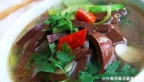 知识|为什么说经常吃猪血的人,身体会发生惊人变化看完绝对涨知识