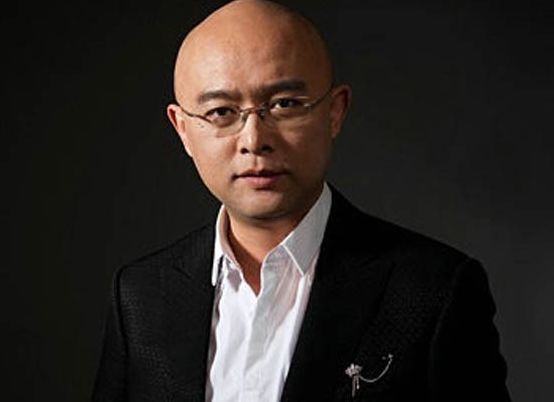 一夜成名|孟非老婆首次曝光，年过四十却还像小姑娘，鲁豫你太太很美