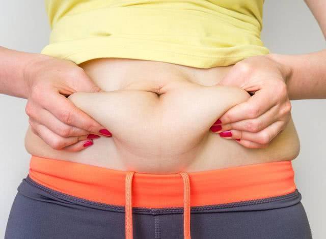 表现|女人衰老的8个表现，如果你都有，别不承认，你已经老了