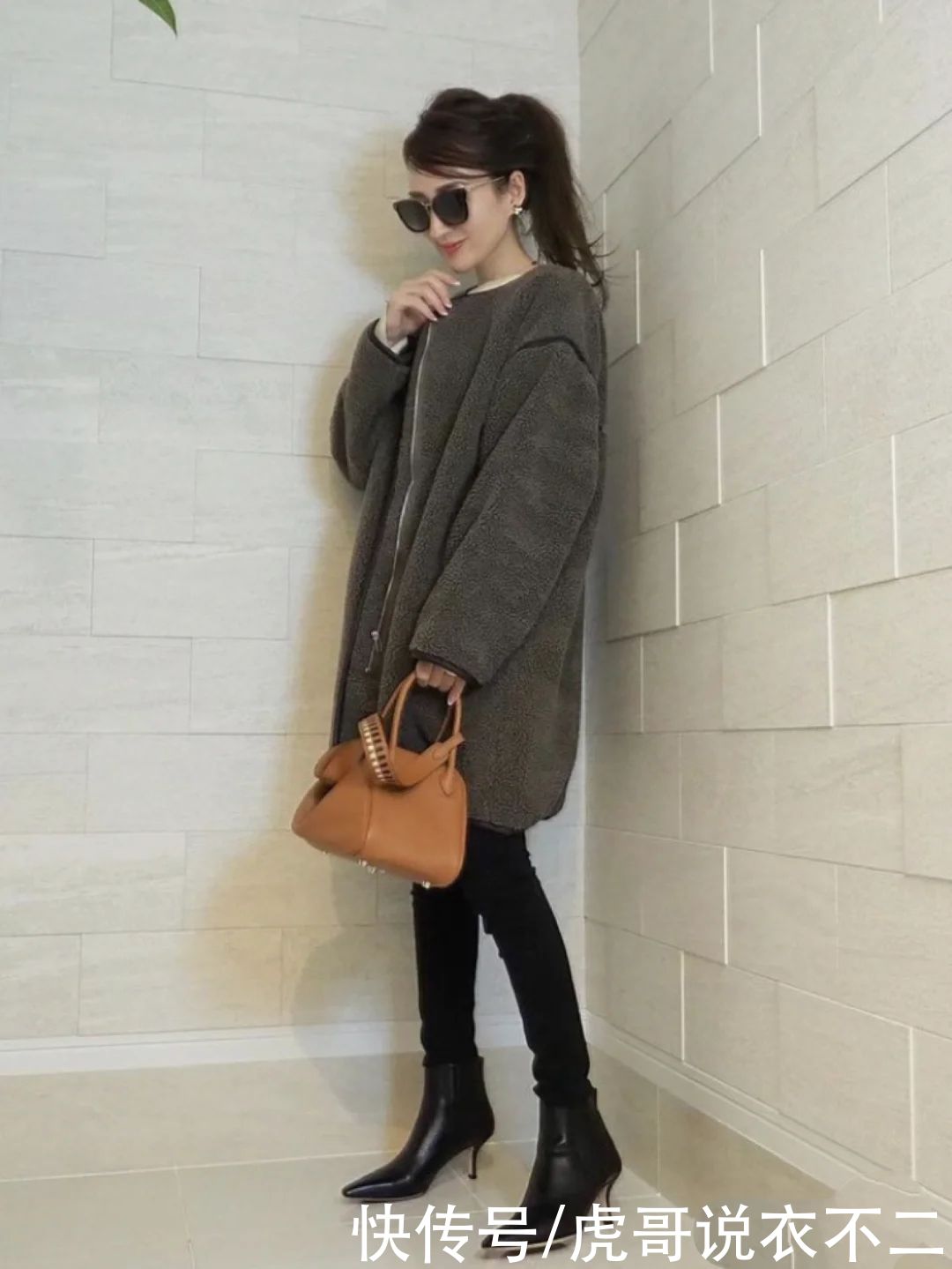 日本人气辣妈穿啥火啥,最爱的还是小脚裤,多种搭法实用又显瘦