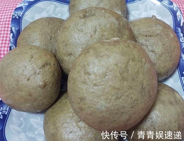 懒人葱油饼的做法，不用和面，10分钟出锅，酥脆喷香，早餐必备