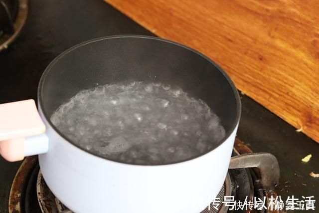 做法|鸡蛋不要炒着吃了,大厨教你不外传的做法,比大鱼大肉受欢迎