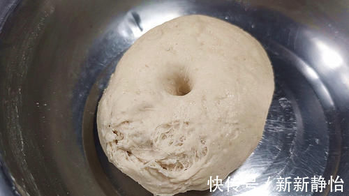 面点师|面点师这样做豆沙包,好吃又好看,简单好学,一切一卷就好
