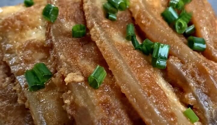 解馋|农村大席的压轴菜,不炒不炖,简单一蒸美味解馋,用来待客超有面