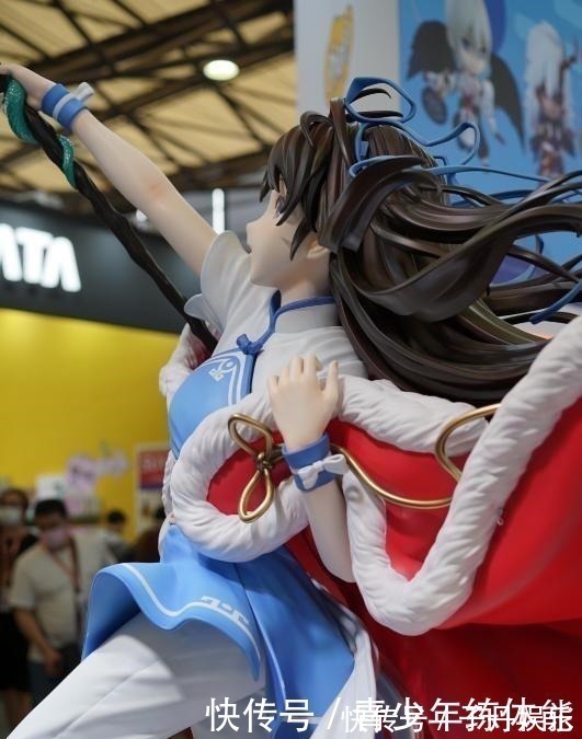 jojo的奇妙冒险|国产ACG也要出等身大手办!和真人一样大小,估计要十几万