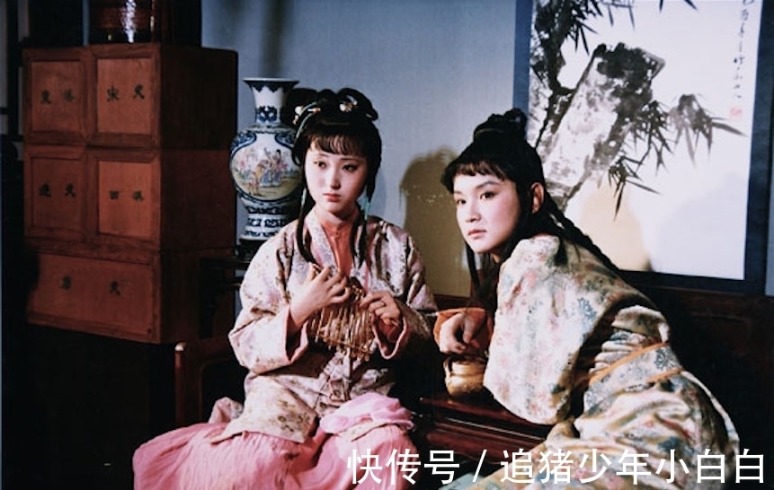 黛玉|从黛玉和宝钗对张道士提亲的反应不同，看出两人用情、心机各不同