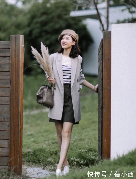 印花|“有品位”的女人穿西装,谨记这3点思路+3种搭配,时髦又显年轻