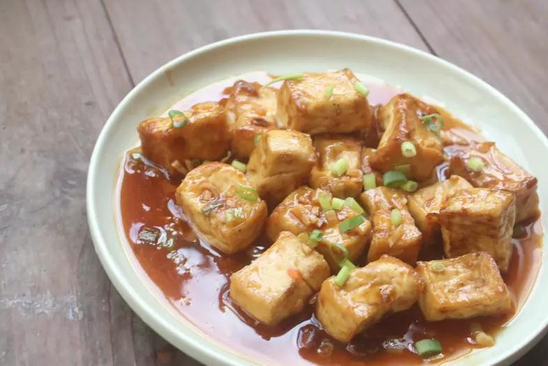 美味|炖的不爱吃？大叔教你气炸豆腐，外酥内软，酱汁浓郁，超美味~
