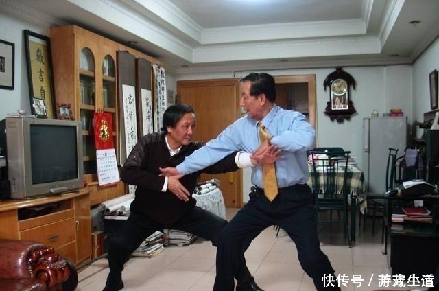 拳王阿里|让蝉联10届的全国武术全能冠军都佩服的武术家,最终拜他为师!