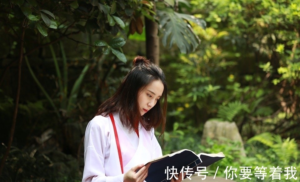 青玉案#词牌《青玉案》,除了辛弃疾的蓦然回首,还有什么词句值得一读