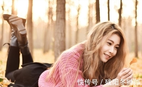 秋水!一池秋水一帘诗,半卷闲愁携入梦;九赋伤秋词,缕缕心音凭雁送