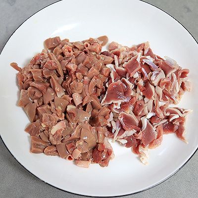 红辣椒|酸豆角炒鸡杂