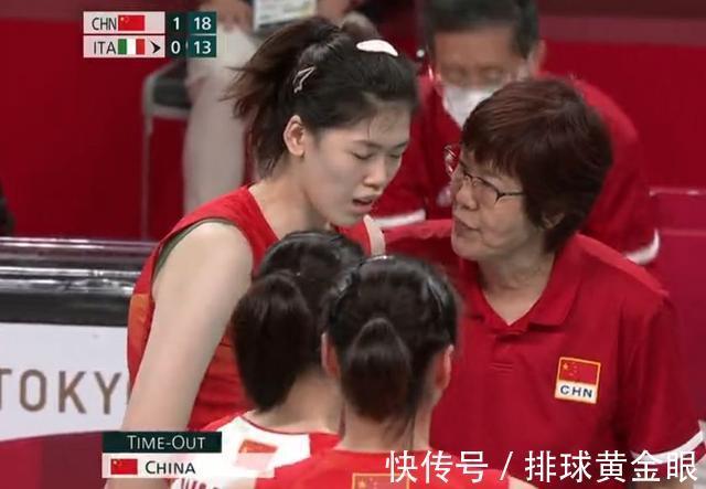 睡衣|李盈莹穿睡衣亮相!在家静等新帅召唤,世联赛将挑大梁,检验成色