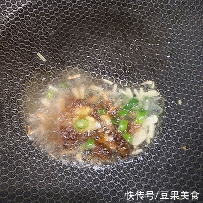 好吃到飞起的虾皮疙瘩汤，这样做0失败
