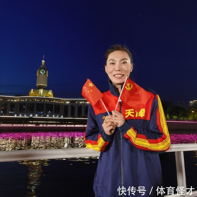 奥运冠军|张常宁晒婚纱照,昔日队友晒玫瑰。使人联想到有两大奥运冠军单身