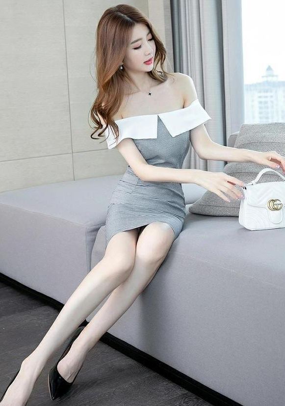 一字|修身显瘦的收腰包臀裙,浅灰色的无袖一字领露肩连衣裙