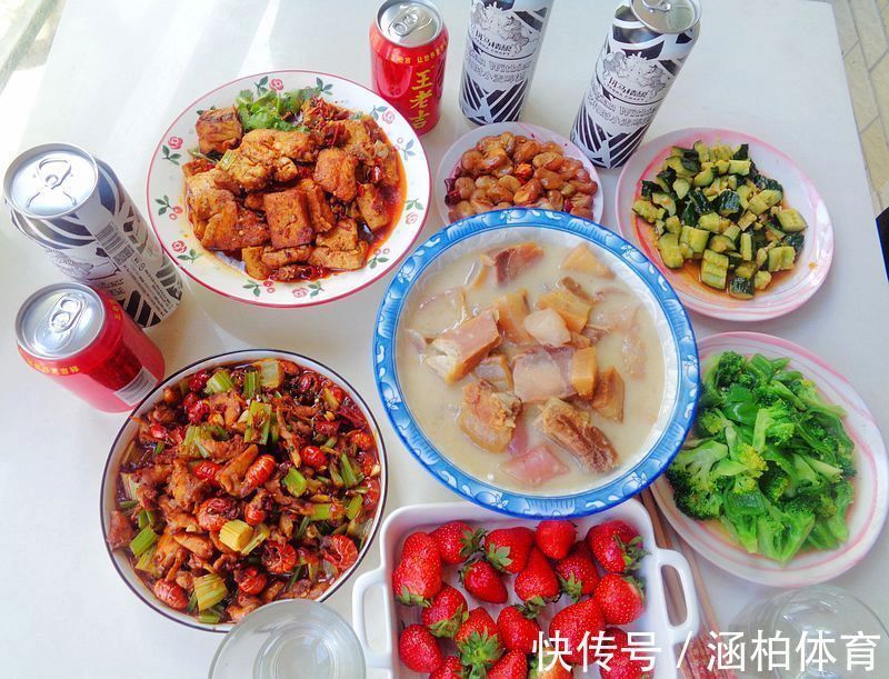 腊肉|我家五一大假过节饭,花钱不多,家人吃得开心,网友说仪式感真强