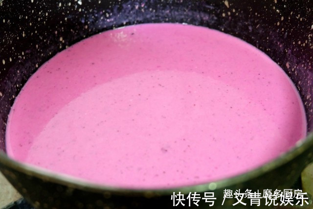 夏天的懒人甜品，自己做特简单，火龙果加奶粉，营养更健康