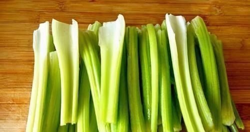 降压|女性不想肚子鼓鼓,要常吃3种食物,甩掉脂肪,减肥瘦身,身体棒