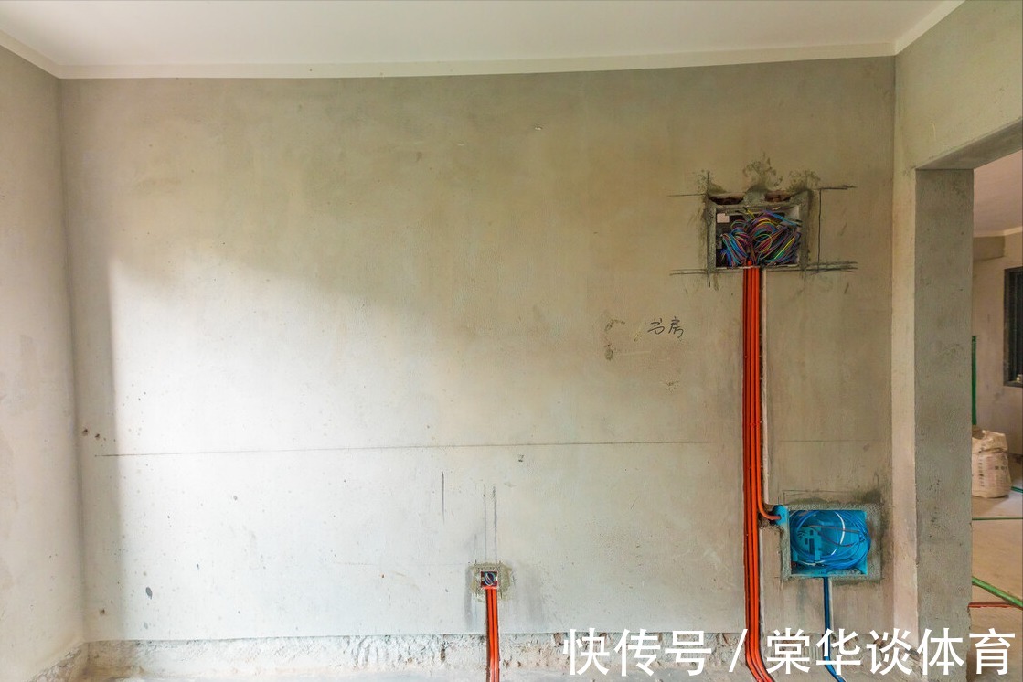 油漆工|为什么很多人装修,都直接找工人师傅,而不找装修公司呢?