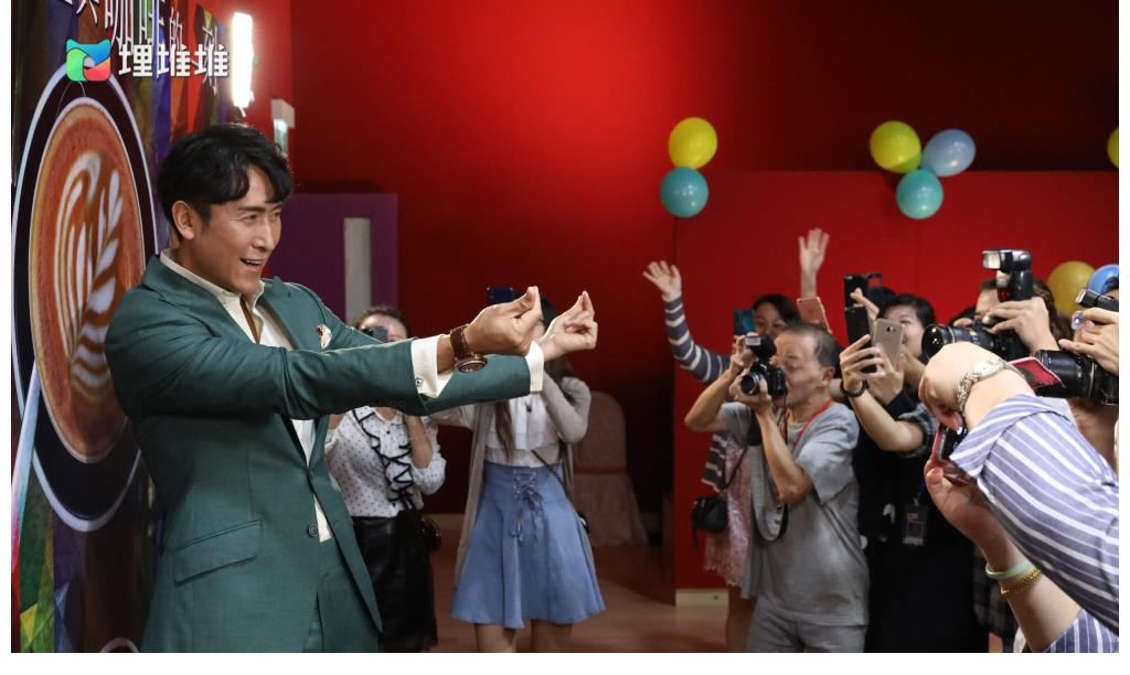 家庭剧|TVB家庭剧《我家无难事》开播，马德钟拿到了郭晋安吴中的剧本