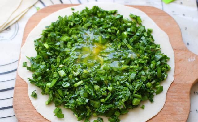 韭菜|做韭菜盒子,鸡蛋千万不能炒,这才是正确做法,韭菜鲜美鸡蛋软嫩