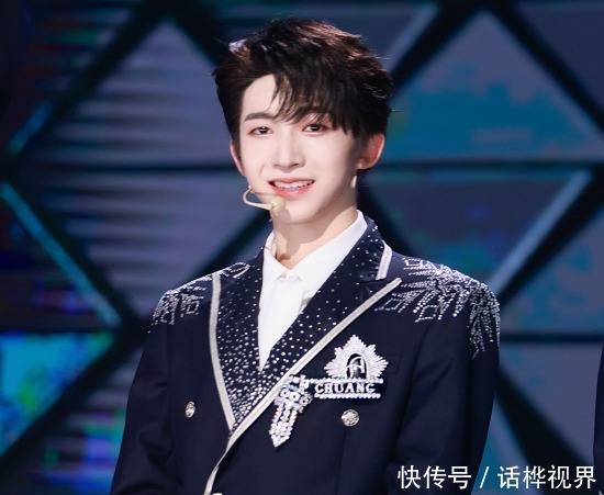 超新星|INTO1首秀舞台缺1人,首张EP即将发行,超新星也安排上了