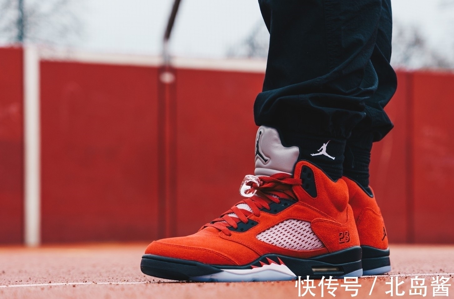 降价 黑银脚趾只要千元!今年AJ集体降价快抄底!真怕冬天又涨价!