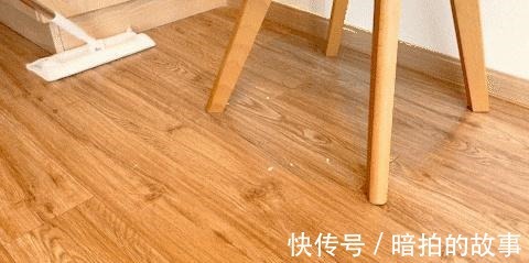 家里地板到处都是头发不用愁,教你几招,碎发清除啦!