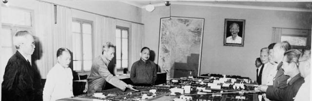 巴亭广场|越南国父墓地建在河内市中心大广场，至今已经陈列胡志明遗体多年