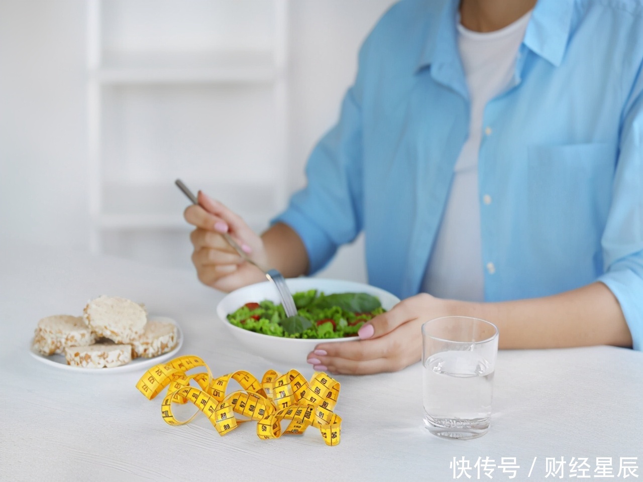 医生|48岁大哥乙肝12年,肝功能正常,医生:他的养肝方法可借鉴