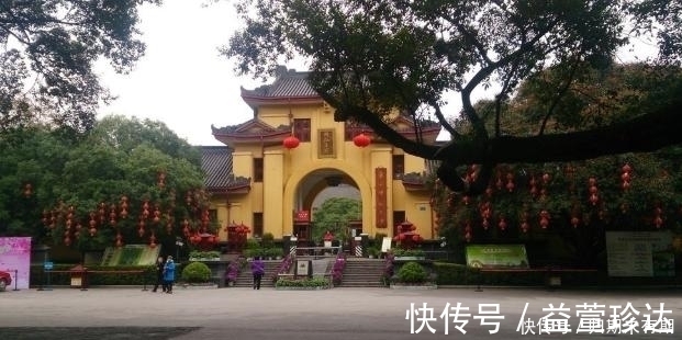 清华大学|中国最牛大学，坐落明朝王府院内，全国唯一5A级景区内收费高校