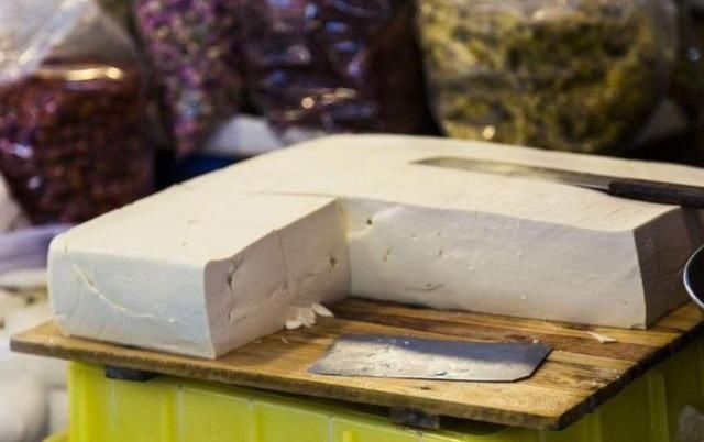 买豆腐时，聪明人看到这2种扭头就走，豆腐摊老板：从不让家人吃