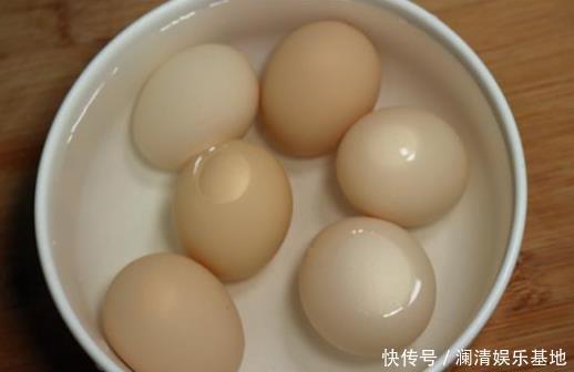 保存鸡蛋最好别放冰箱,教你2招,半年都不会变质,赶紧试试!