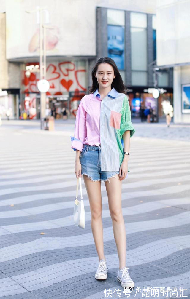 小姐姐 牛仔短裤如何搭配才时髦又洋气?这8套穿搭示范可以看看
