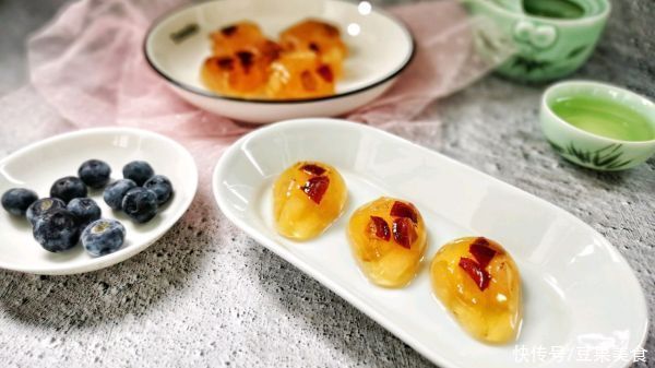 下午茶|缤纷下午茶：银耳雪梨冻。迷上了白凉粉，感受它的魅力