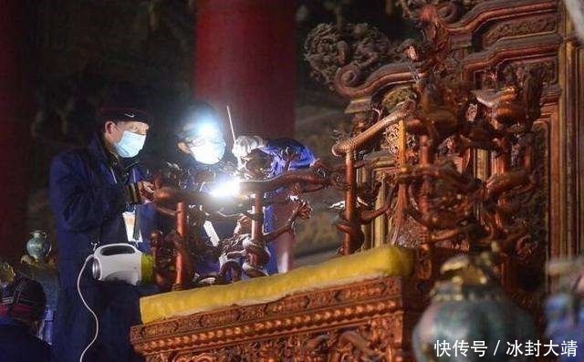 称帝|袁世凯称帝时,花40万打造的龙椅啥样说了你可能不信