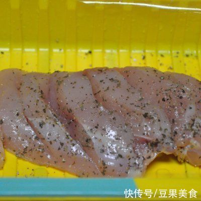 挑战赛|#安佳马苏里拉芝士挑战赛#番茄乳酪烤鸡胸