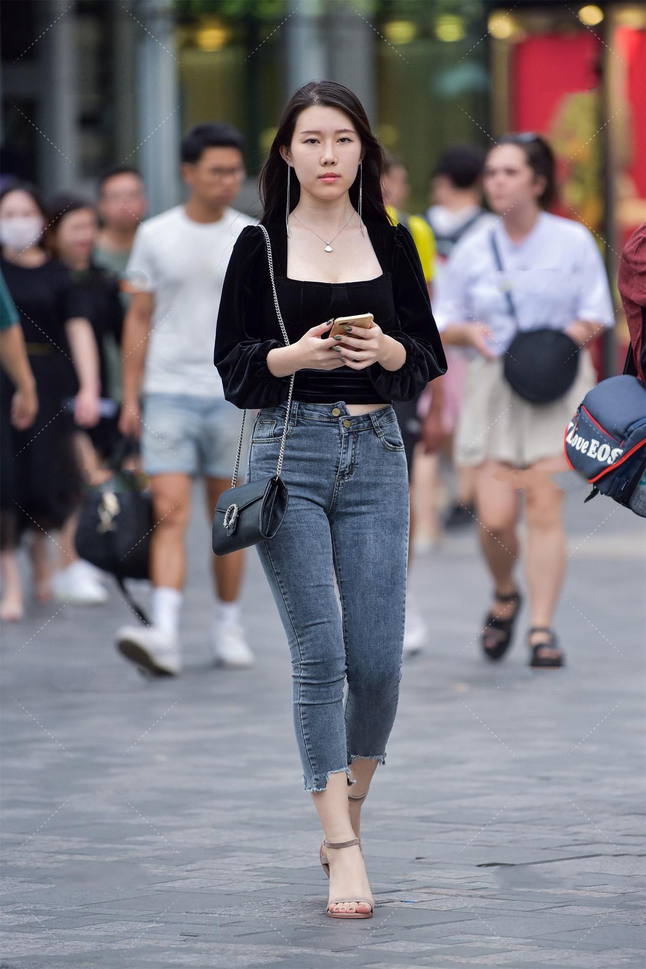 衣服|黑色金丝绒上衣, 显高级气息, 黑色更大气