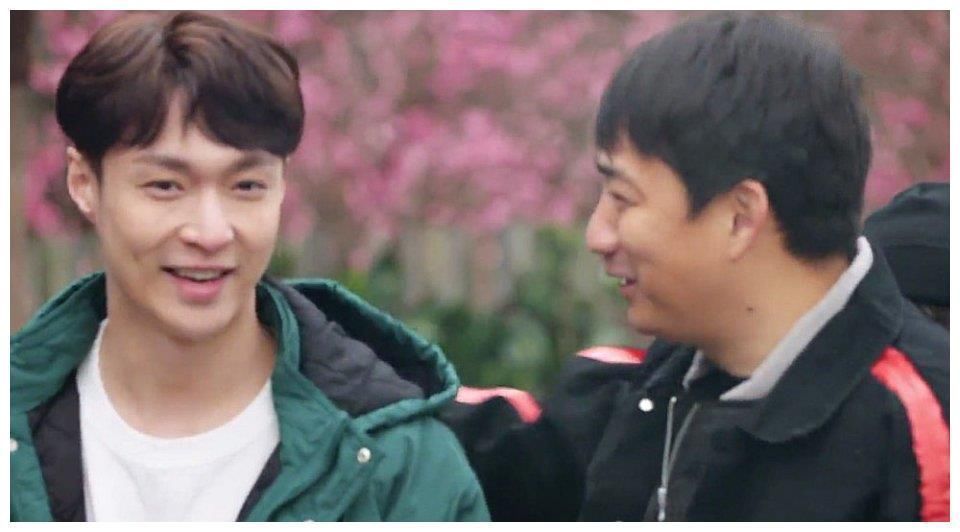 黃磊|戀情又添實(shí)錘?張藝興楊紫節(jié)目中穿同款睡衣,暗戳戳地秀著恩愛(ài)