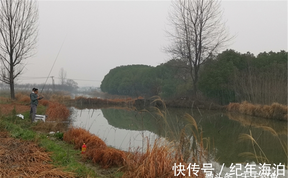 冬季钓鱼，根本就“无技巧”，空军还是爆护，差的仅仅只有这2步