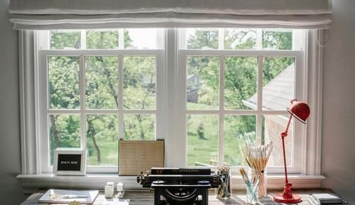 不用|擦玻璃不用爬窗,有个小妙招,让玻璃干干净净