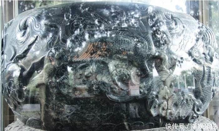 镇国|乾隆买下一件“大菜缸”，重达3500多公斤，如今却是镇国玉器之首